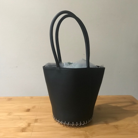 NEW ALEXANDER WANG Black Roxy Chain Mini BucketBag - Picture 4 of 8
